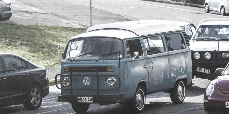 Wi-Fi 6/6E与5G融合：重塑企业网络安全、电商体验与Web开发新边界