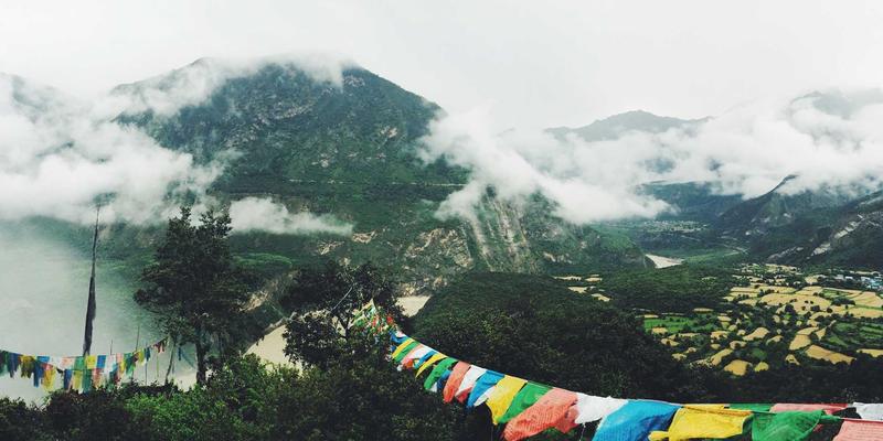 人工智能重塑网络运维：从被动响应到主动预测与自愈的AIOps革命